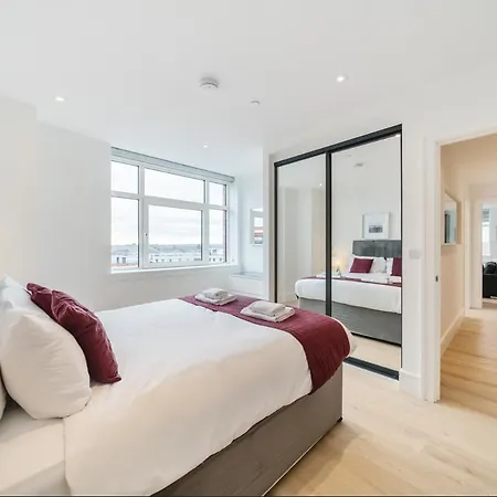 Roomspace Serviced Apartments- Syward Place Chertsey Exterior photo